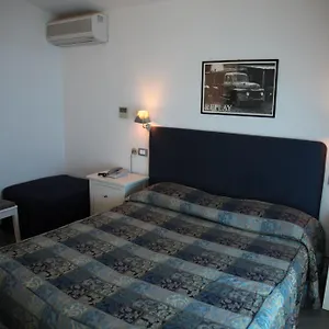 https://albergo-rossella.it-tuscanyhotel.com