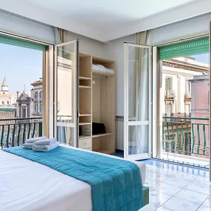 https://napolitamo.hotels-amalfi.com