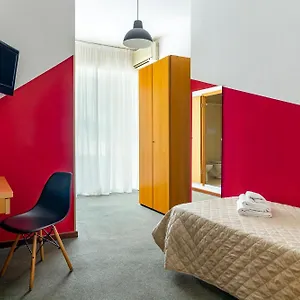 https://uniho-hostel.it-lombardy.com