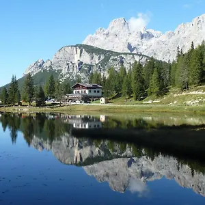 酒店 安托诺湖小屋酒店, 米苏丽娜