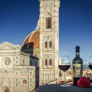  Oda ve Kahvaltı La Terrazza Sul Duomo İtalya